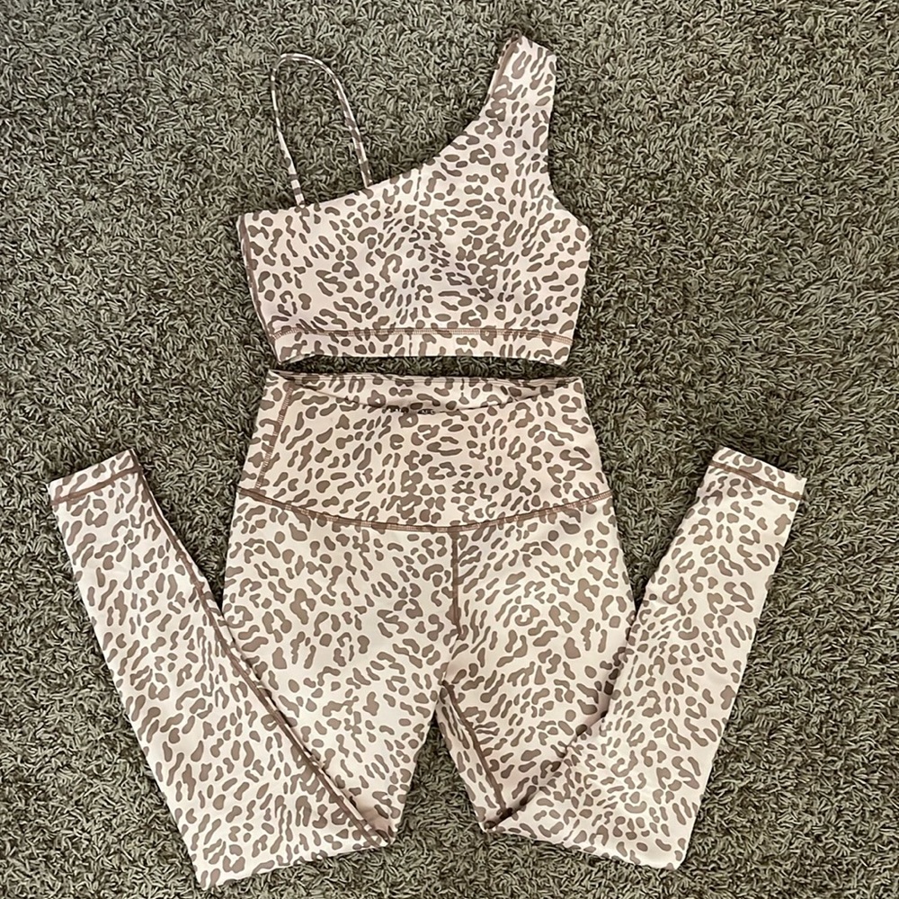 Sivan Ayla Tan Lines Pink Leopard Set, Size Small